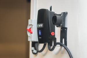 עמדת טעינה דגם BARAK